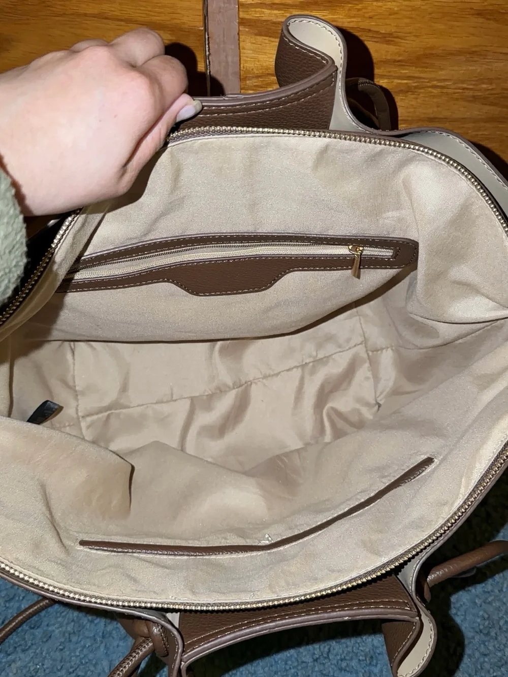Brown Leather Tote Handbag - Brand Unspecified - Picture 2 of 4